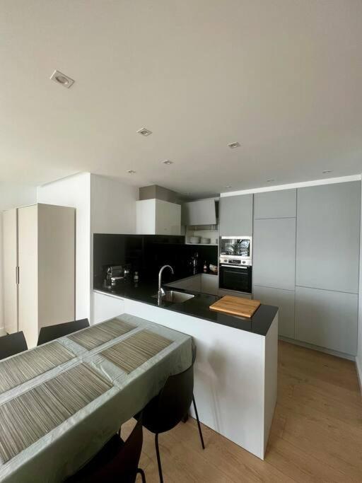 Malecon 47 Apartamento Reformado En Primera Linea Apartment Muxia Ngoại thất bức ảnh